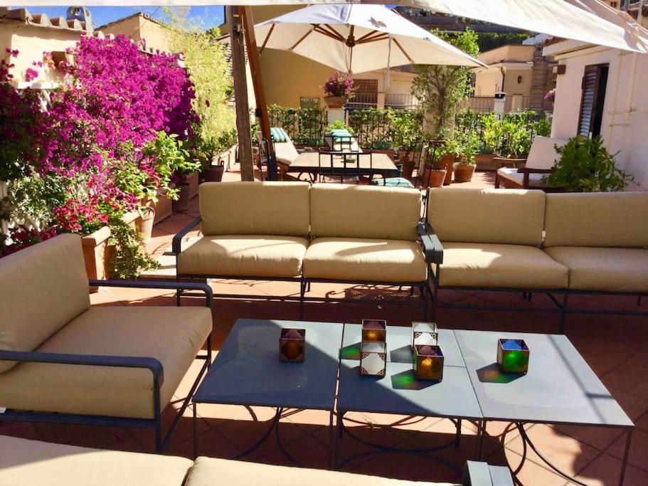 Historic With Terraces Apartment